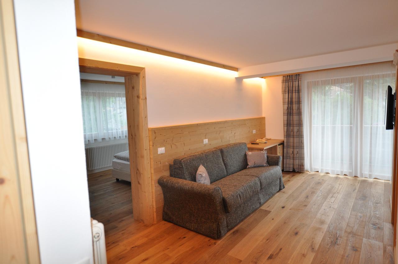 Piccolo Hotel Claudia No Pets San Vigilio Di Marebbe Eksteriør bilde